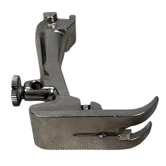 Bernina Jeans Foot #8 Straight Stitching For 5.5 mm and 9 mm Machine Old Style - Picture 4 of 6